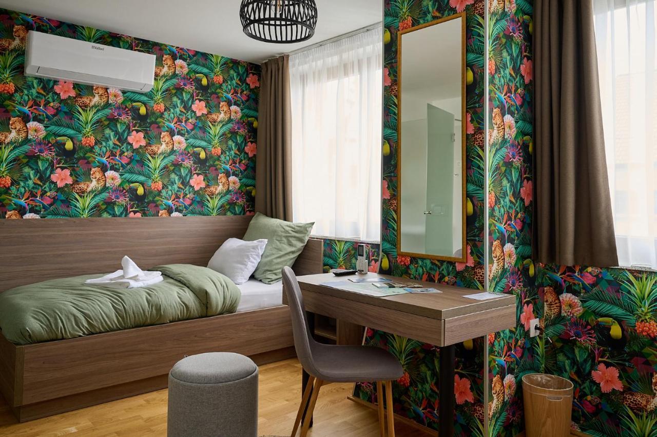 Rooms Szombathely Buitenkant foto