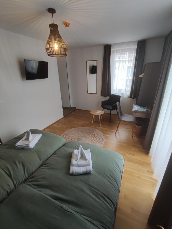 Rooms Szombathely Buitenkant foto